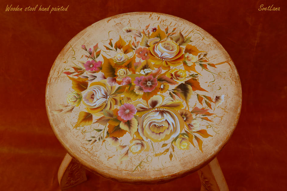 Wooden stool hand painted (view 2) von SvetLana Wooden stool hand painted (view 2)