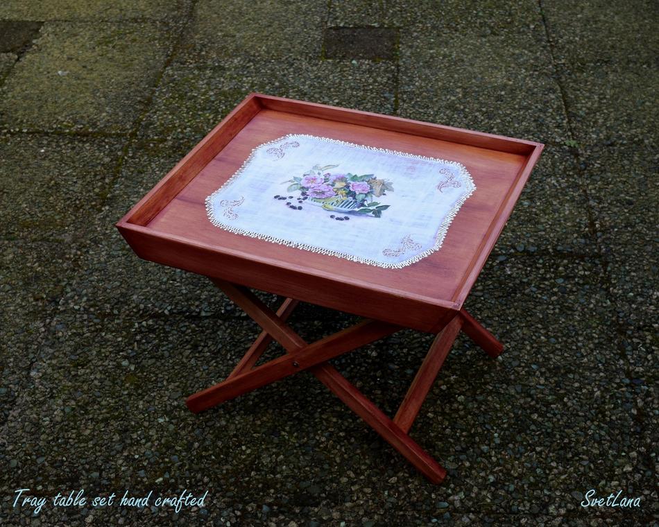 Tray table set (side view) von SvetLana Tray table set (side view)
