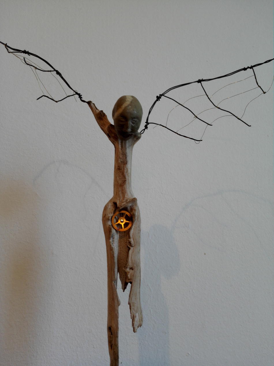 Fly von Isarium Fly