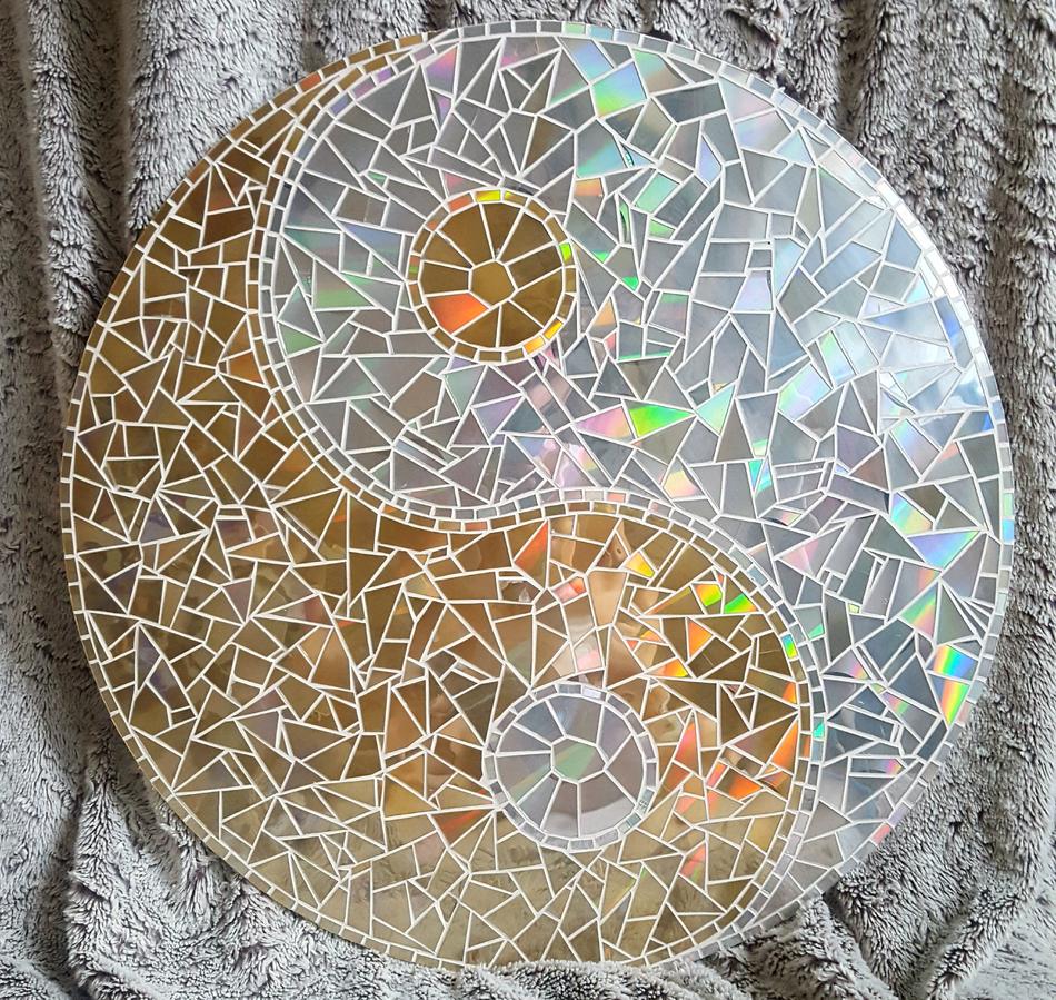 Yin & Yang gold / weiss von Yin & Yang gold / weiss