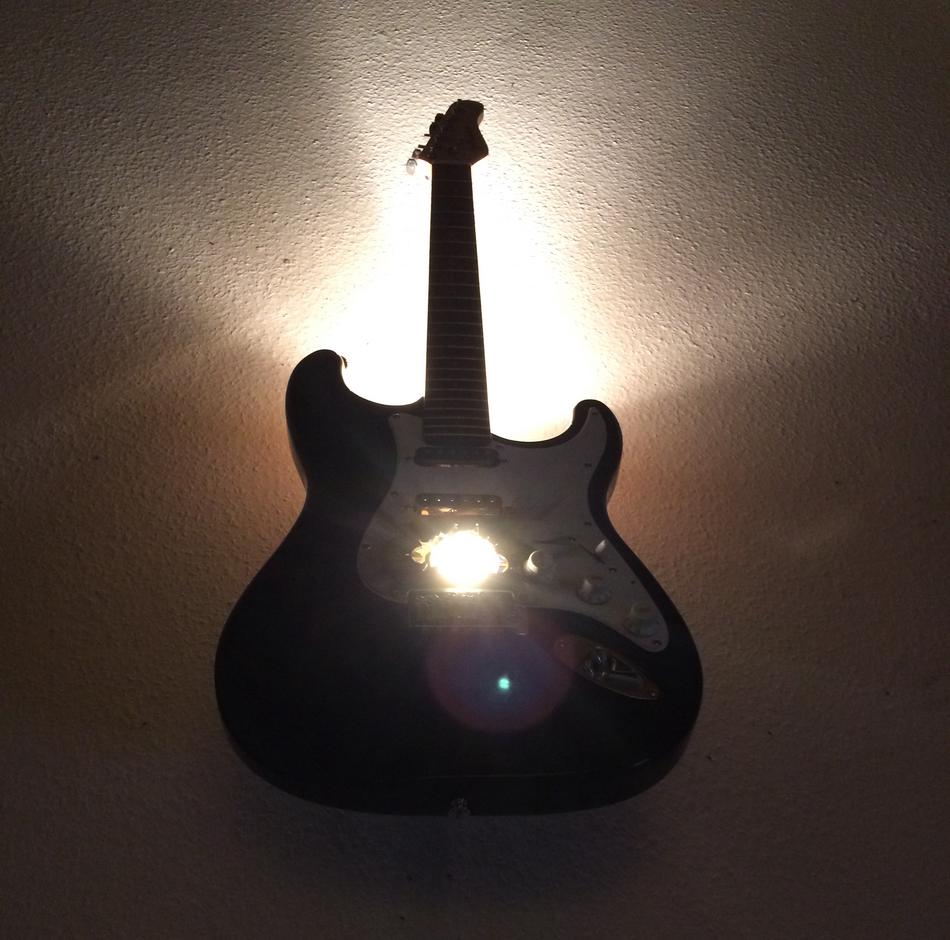E-Gittare Deckenlampe / Custom von Demian E-Gittare Deckenlampe / Custom